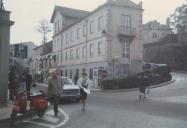 Vista parcial do Largo Virgílio Horta e da Rua Alfredo Costa em Sintra.