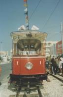 Elétrico no terminal da Praia das Maçãs.