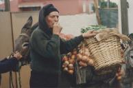 Saloio com burro no mercado da Estefânia.