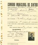 Registo de matricula de cocheiro profissional em nome de Júlio António Corredora, morador em Gouveia, com o nº de inscrição 696.