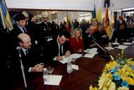 Presidente da Câmara Municipal de Sintra, Drª Edite Estrela e o Secretário de Estado, Dr. Armando Vara, na inauguração da piscina dos Bombeiros Voluntários de Agualva-Cacém.