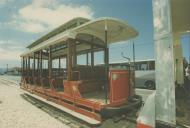 Elétrico de Sintra no terminal da Praia das Maçãs.