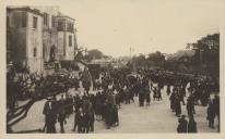 Procissão no terreiro Rainha Dona Amélia em frente ao Palácio Nacional de Sintra.