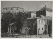 Fachada oeste com vista do Jardim das Preta do Palácio Nacional de Sintra.