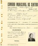Registo de matricula de cocheiro profissional em nome de Maria Luísa de Paiva Raposo Medeiros e Almeida, moradora no Pinhal da Nazaret, com o nº de inscrição 676.