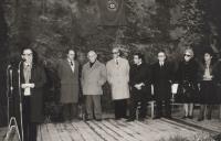 Funeral e homenagem a Ferreira de Castro. 