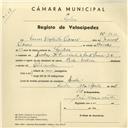 Registo de velocípede de marca Helios, com o nº 3830, em nome de Ferrer Batista Pedroso, morador em Rua Combatentes da Grande Guerra, Queluz.