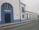 Fachada exterior do edifício da escola do património de Sintra, localizada em Odrinhas.