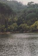 Vista parcial da Lagoa Azul na serra de Sintra.