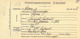 Recenseamento escolar de Domingas Caetano, filha de Manuel Caetano, moradora nas Azenhas do Mar.