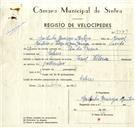 Registo de velocípede de marca Famel com motor Vitória, com o nº 9379, em nome de Agostinho Queiroga Monteiro, morador em Colares.