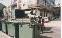 Recolha e transporte de resíduos urbanos.
