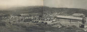 Vista parcial da Praia das Maçãs com o restaurante da piscina, o clube recreativo e bungalows no areal.