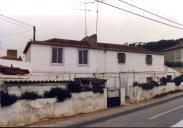 Casas saloias na localidade de Azoia, Colares.