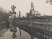 Grande canal no Palácio Nacional de Queluz.