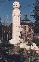 Monumento aos Combatentes da I Grande Guerra Mundial e Miradouro da Quinta "Vila Eugénia" no Jardim da Correnteza em Sintra.