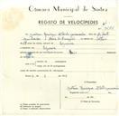 Registo de velocípede de marca Raio, com o nº 9478, em nome de Justino Henrique Alberto Guimarães, morador em Eugaria.