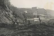 Construção da estrada de acesso à Praia Grande junto ao hotel das Arribas.