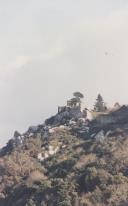 Vista parcial do Castelo dos Mouros em Sintra.