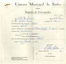 Registo de velocípede de marca Famel, com o nº 8971, em nome de Vítor José Névoa, morador em Sintra.