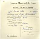 Registo de velocípede de marca Azur, com o nº 9562, em nome de José Amorim Veloso, morador em Paiões.