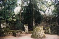 Ruínas da Capela de São Pedro de Penaferrim no Castelo dos Mouros.