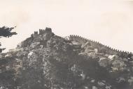 Vista parcial do Castelo dos Mouros em Sintra.