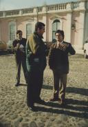 Carlos Fernandes a dar uma entrevista no largo do palácio nacional de Queluz aquando da apresentação do Plano Diretor Municipal de Sintra.