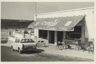 Restaurante "Os Loureiros" na Praia das Maçãs.