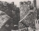 Vista parcial do Castelo dos Mouros em Sintra.