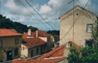 Aspeto de uma rua em Sintra.