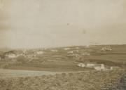 Vista panorâmica zona saloia com as suas casas tipicas e moinhos.