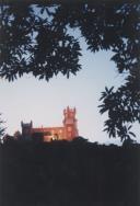 Vista da fachada principal do Palácio Nacional da Pena.