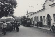 Elétrico junto à Estação de Caminhos de Ferro de Sintra.