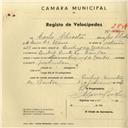 Registo de velocípede de marca Nacional, com o nº 2848, em nome de Carlos Silvestre, morador em Queluz.