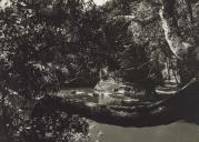 Vista parcial da Lagoa Azul na serra de Sintra.