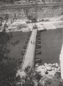 Ponte de barcaças para acesso ao castelo de Almourol.