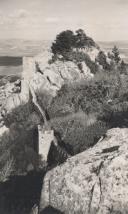 Vista parcial do adarve do Castelo dos Mouros em Sintra.