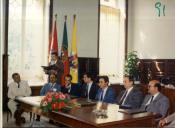 Receção da comitiva do Município de El Jadida, Marrocos, na sala das sessões da Câmara Municipal de Sintra, com a presença do Presidente da Câmara Municipal de Sintra, Dr. Fernando Tavares de Carvalho e o Governador Civil de Lisboa, na geminação com Sintra.