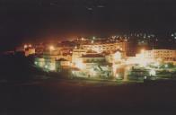 Vista noturna da Praia das Maçãs.