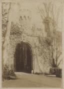 Porta férrea do Palácio Nacional da Pena.