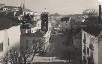 Largo da República, visto do Hotel Costa, com a linha do elétrico, a torre do relógio e o Palácio Nacional de Sintra.