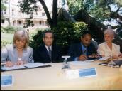 Dr.ª Edite Estrela, presidente da Câmara Municipal de Sintra, na quinta da Regaleira com a comitiva de Cuba durante o processo de geminação de Sintra com Havana. 